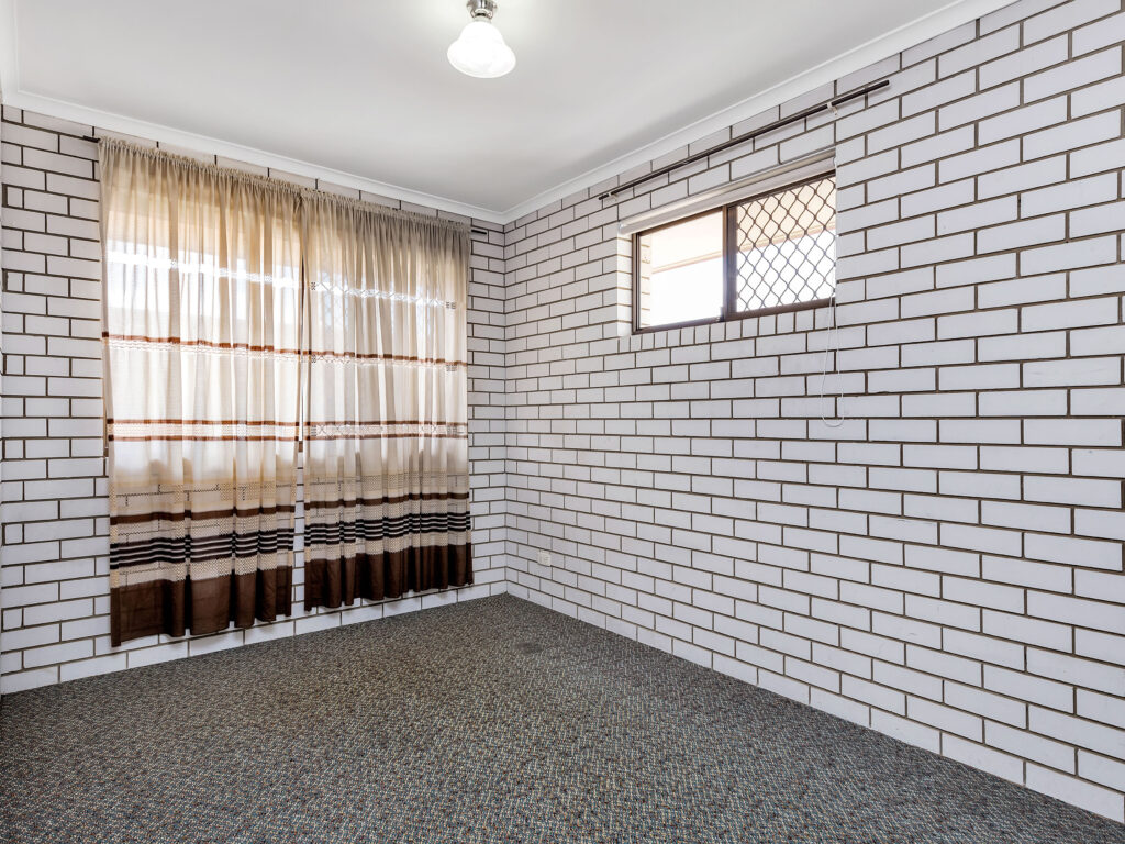 afab0121-21b3-43cd-8d67-123b3184e944