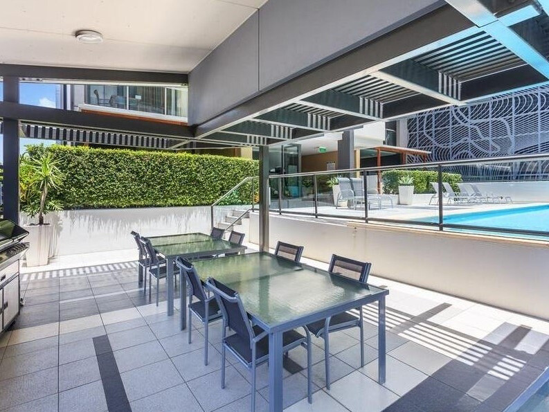 b0760274-f528-47c5-8ee1-d54dd3fa16f3