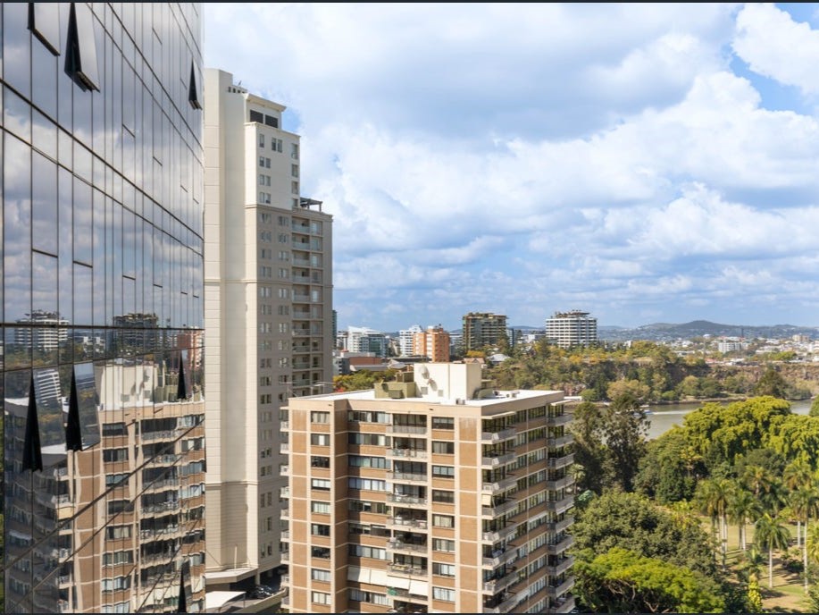 b0760274-f693-45df-a8f0-ceb5a4831bf2