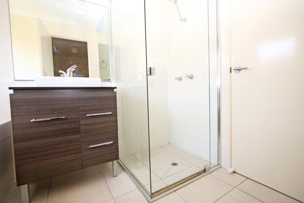 b3910010-4d63-419f-980a-66e03052325e