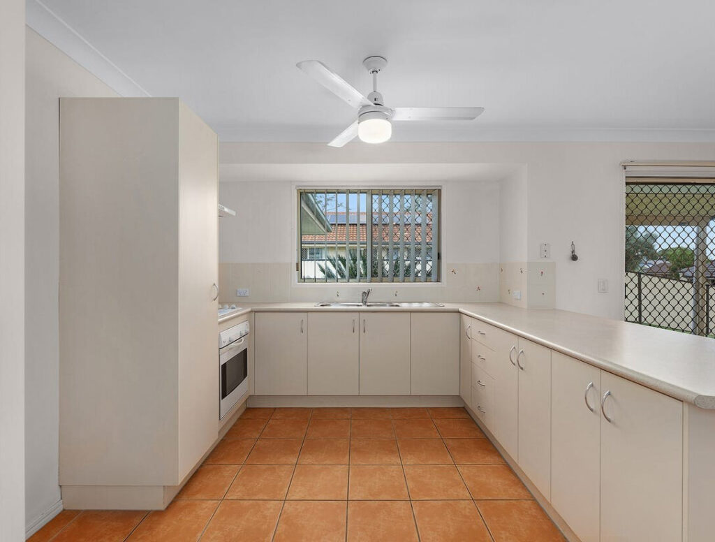 b3950161-c7f2-4cf0-940c-bb4433bbe2d6