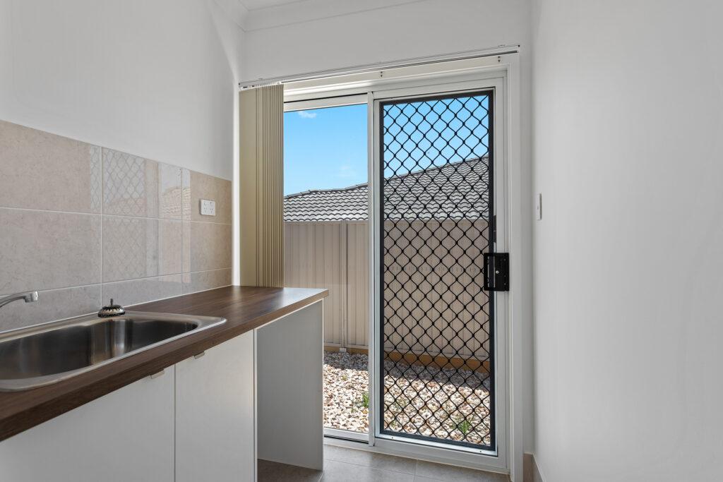 b3a700fc-390d-4918-b407-2e3043f8734a