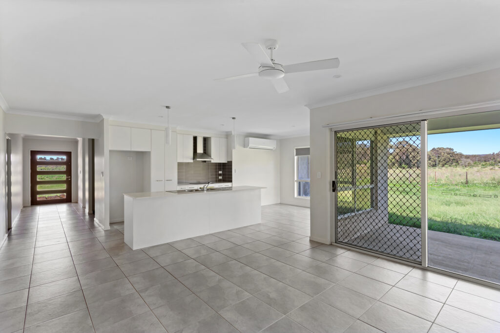 b3a70105-70a7-48b8-9577-9b7557b9c3d8