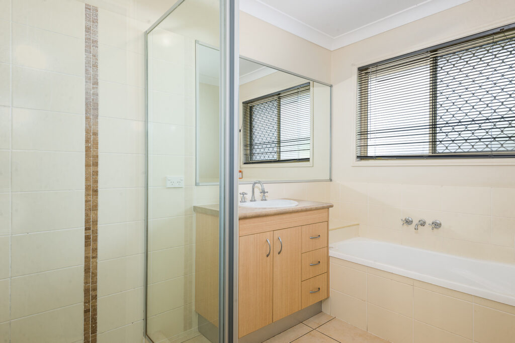 b2d10242-88af-4b5e-95b2-a1be47ce0a70