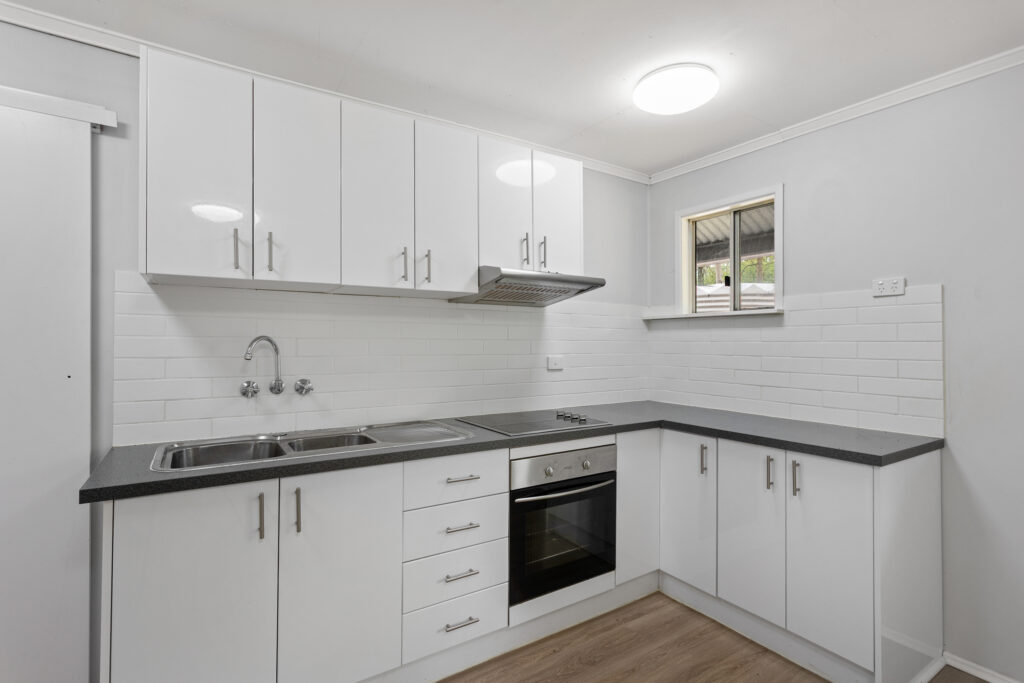 b3c90146-6b8c-47d3-a649-d977f52ea2ef