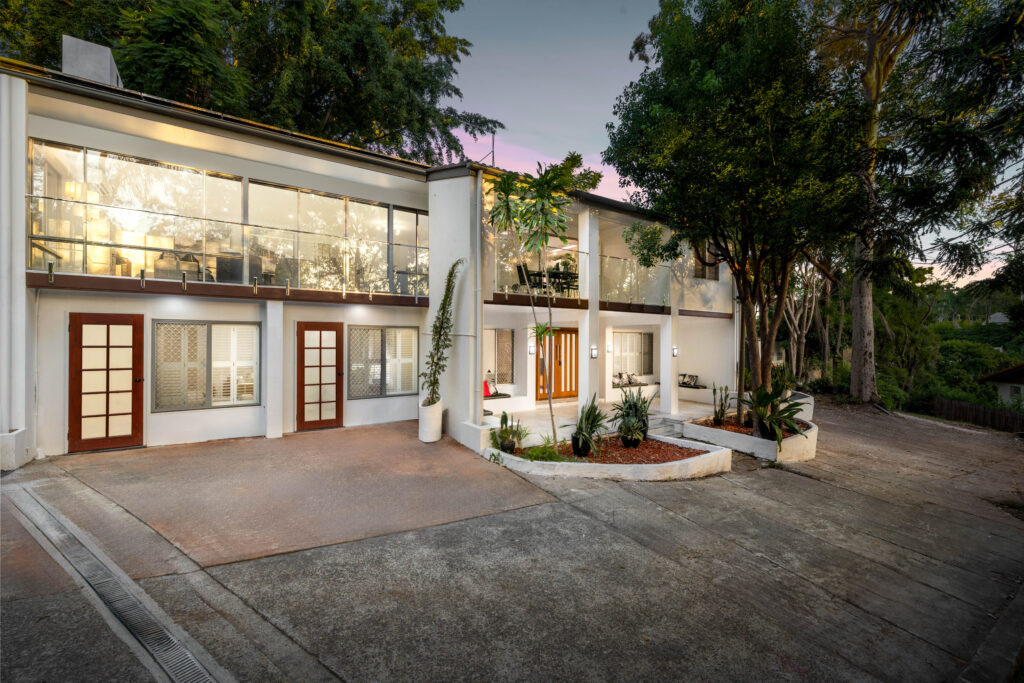 b3e000b1-e125-48e4-ba04-f2d53b14b7f4