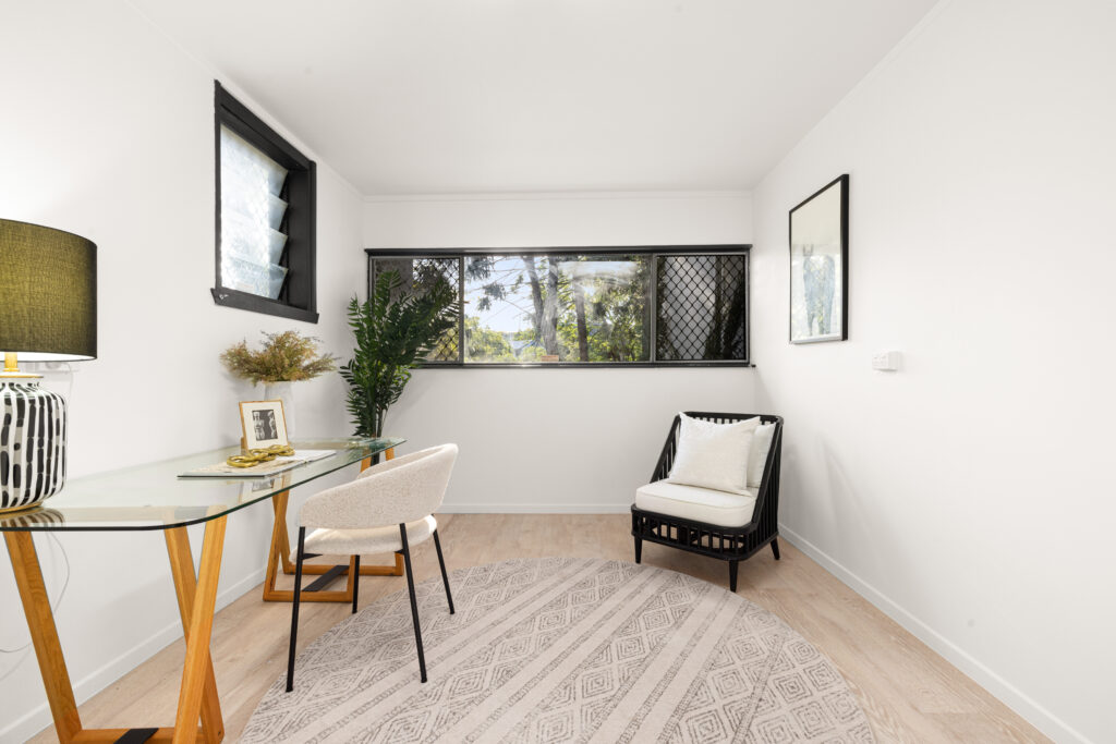 b3e000b1-fe6e-4453-8267-18f2da02254e