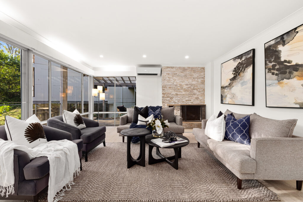 b3e000b2-0e35-40e1-81ab-9dfc7e8b4cd4