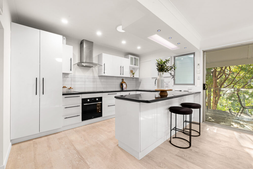 b3e000b2-3064-4ed3-99e5-b51f97402d5f