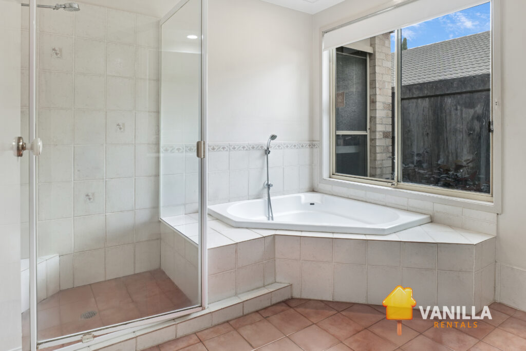 b3e104cc-0a35-4b53-af0a-f914ec4db800