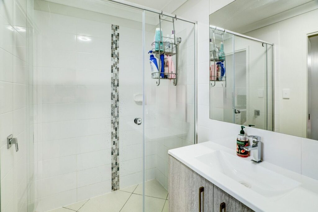 b2d104ab-219e-4a65-bc40-21755fb90054