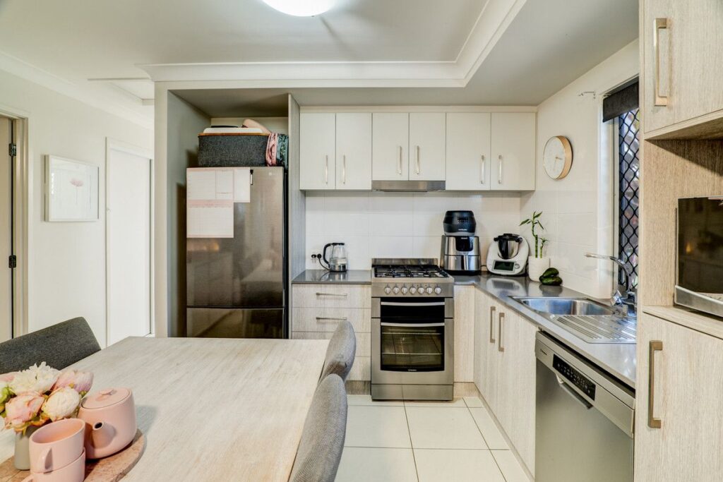 b2d104ab-219e-4b89-840b-7da64182c569