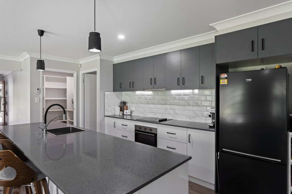 b3e20148-6e0f-40c8-a5d5-4aa8d21068aa