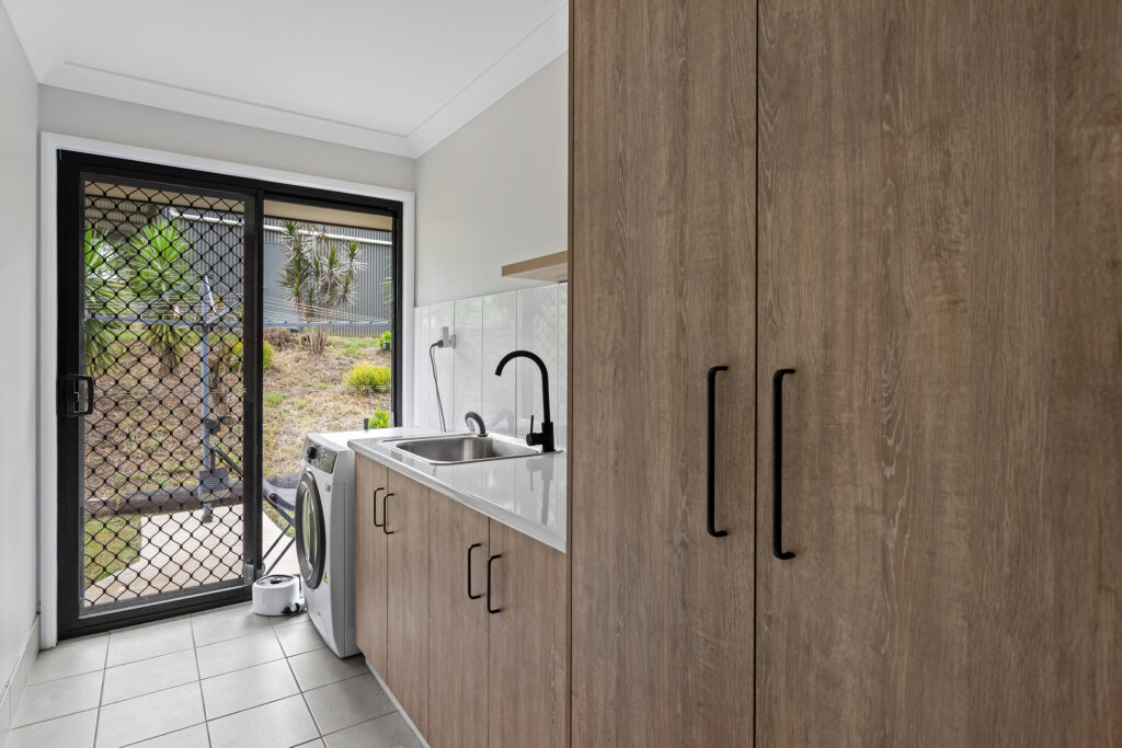 b3e600ea-3907-4b10-a88d-5f9eb20685df