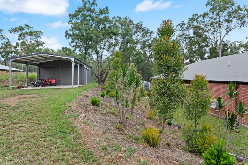 b3e600ed-0137-4d82-8b9f-438a10a69d8d