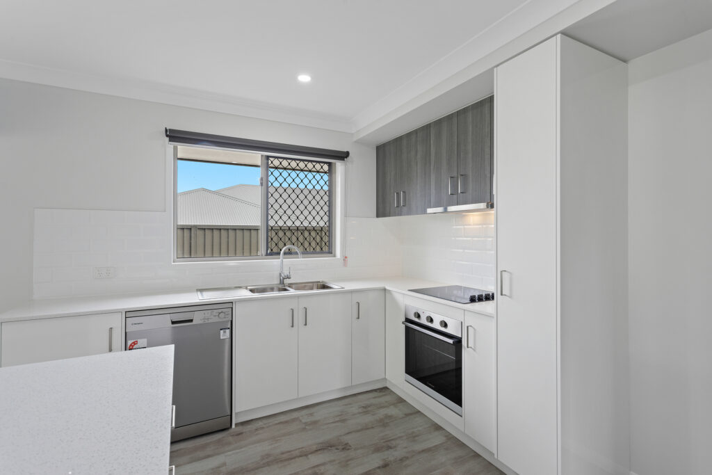 b14900a9-4919-456e-a6b9-d7b95e401189