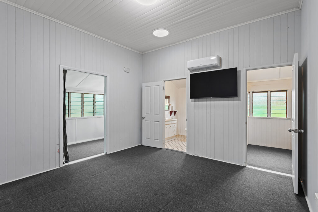 b418015d-5d8e-4506-92b0-5c90ce2fc398