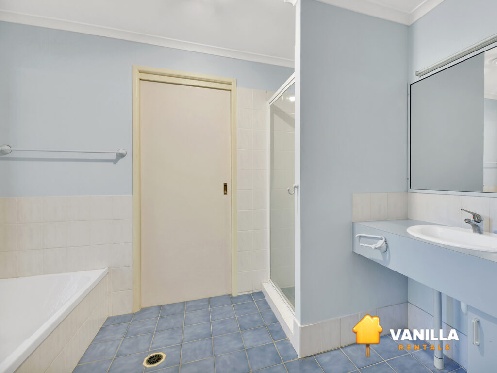 b41d0501-9835-4e4f-8344-b6016425ecc6